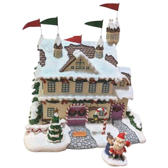 Hawthorne Village Santa & Mrs Claus' Castle Rudolph's Christmas Town Light Posts - Picture 1 of 16